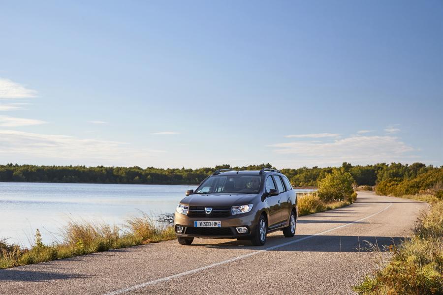  Dacia Logan MCV 2016 года  (фото 17 из 33)